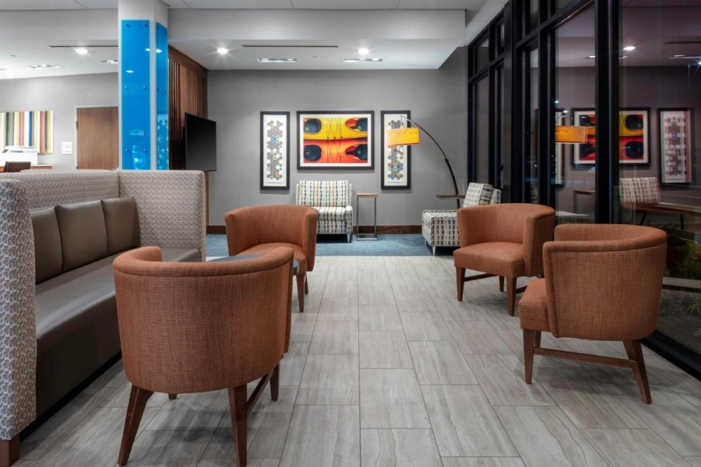 Holiday Inn Express and Suites The Dalles Image 12